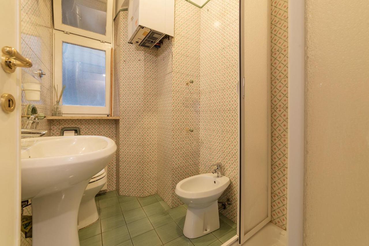 Trastevere & Ponte Sisto Cozy Flat Рим Екстер'єр фото